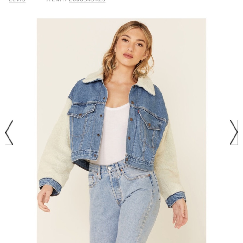 Levi's Women's Medium Wash Sherpa Sleeve Snap-Front Crop Denim Jacket